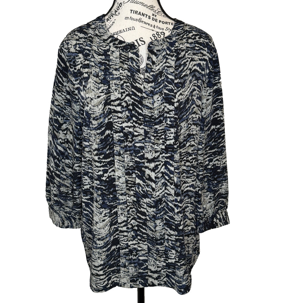 Talbots Women’s Blouse Size Medium Blue Multicolor Abstract Print 3/4 Sleeves